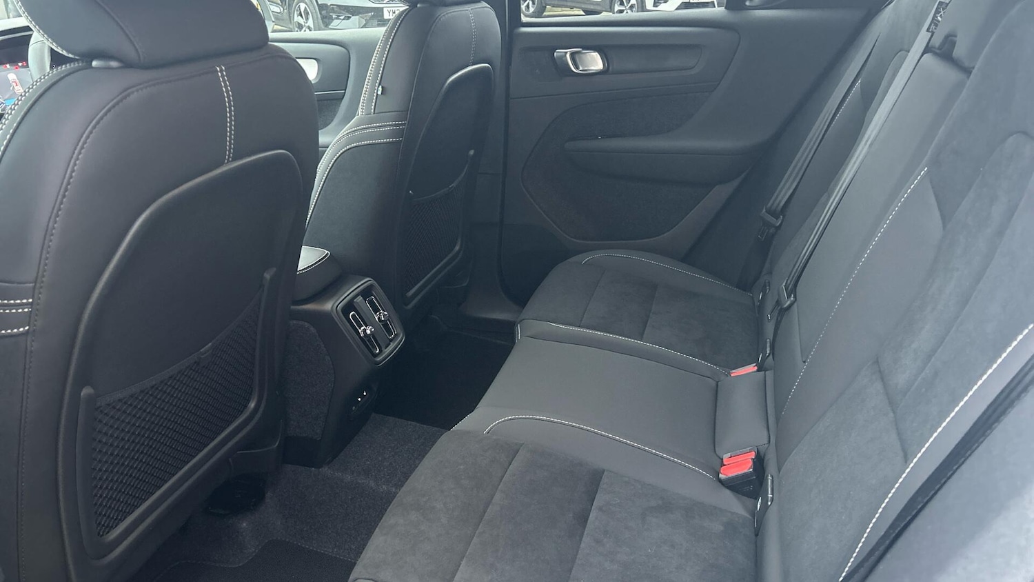 Used Volvo XC40 2025 for sale - 77074659: Photo 32