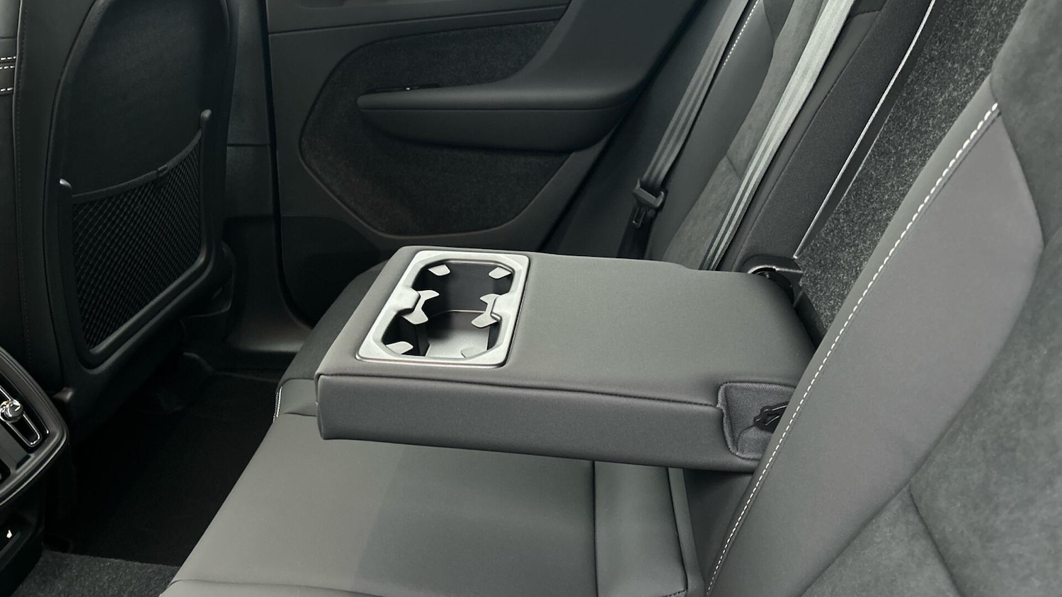 Used Volvo XC40 2025 for sale - 77074659: Photo 33