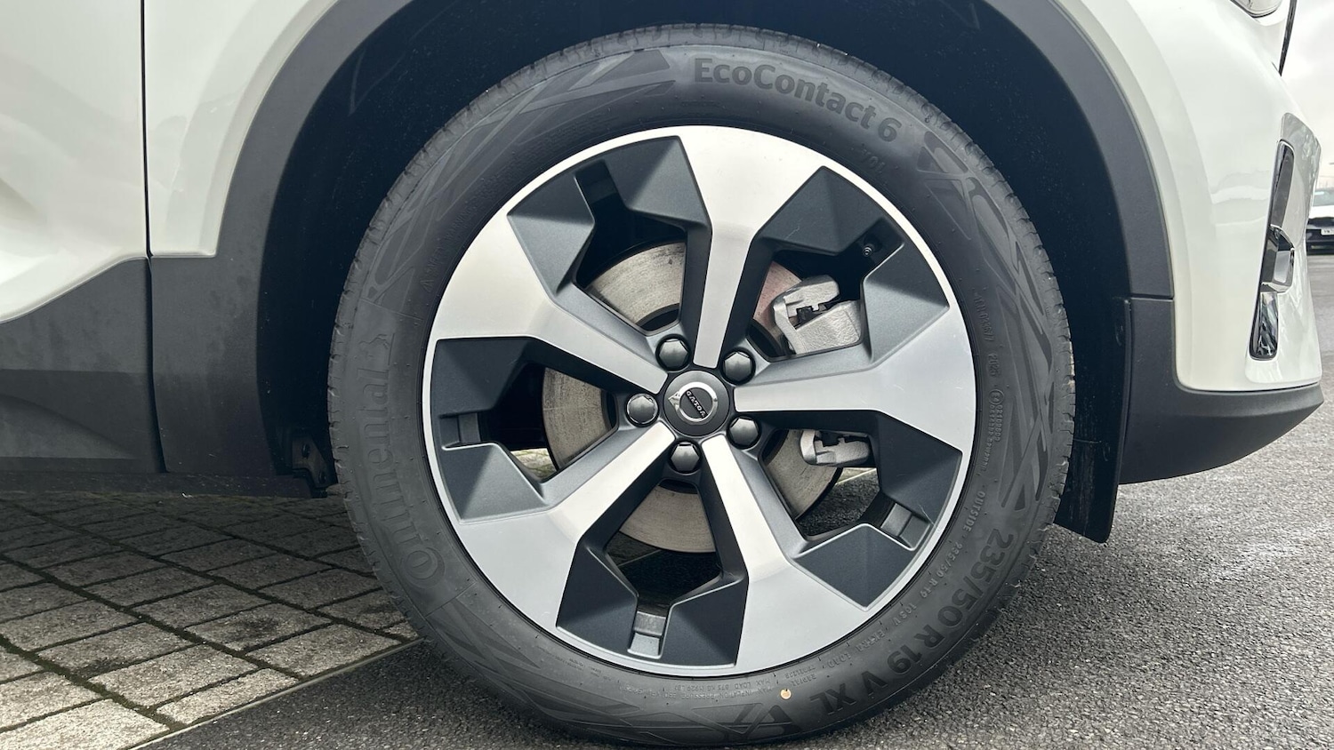 Used Volvo XC40 2025 for sale - 77074659: Photo 9