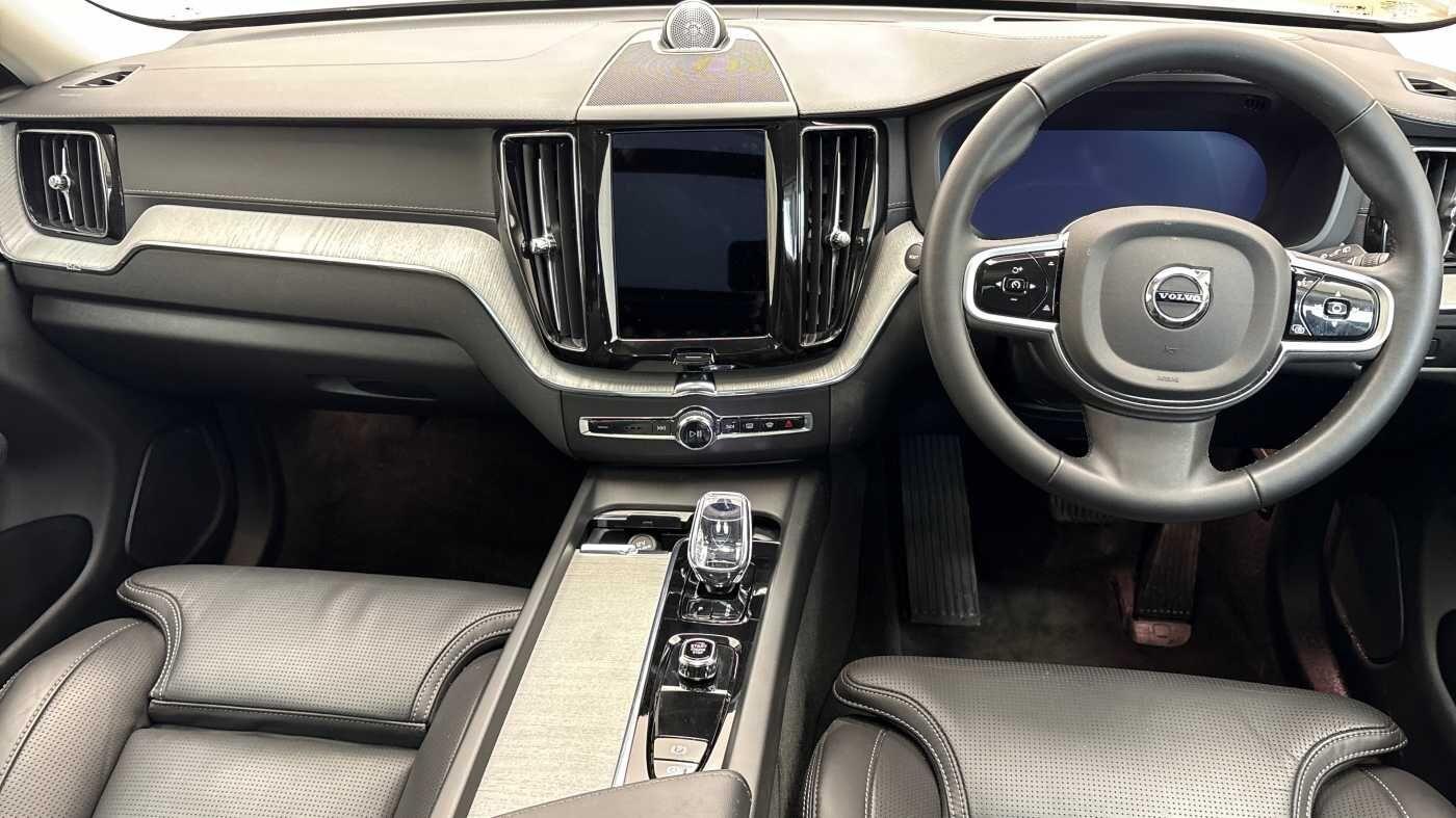 Used Volvo XC60 2025 for sale - 77982299: Photo 8