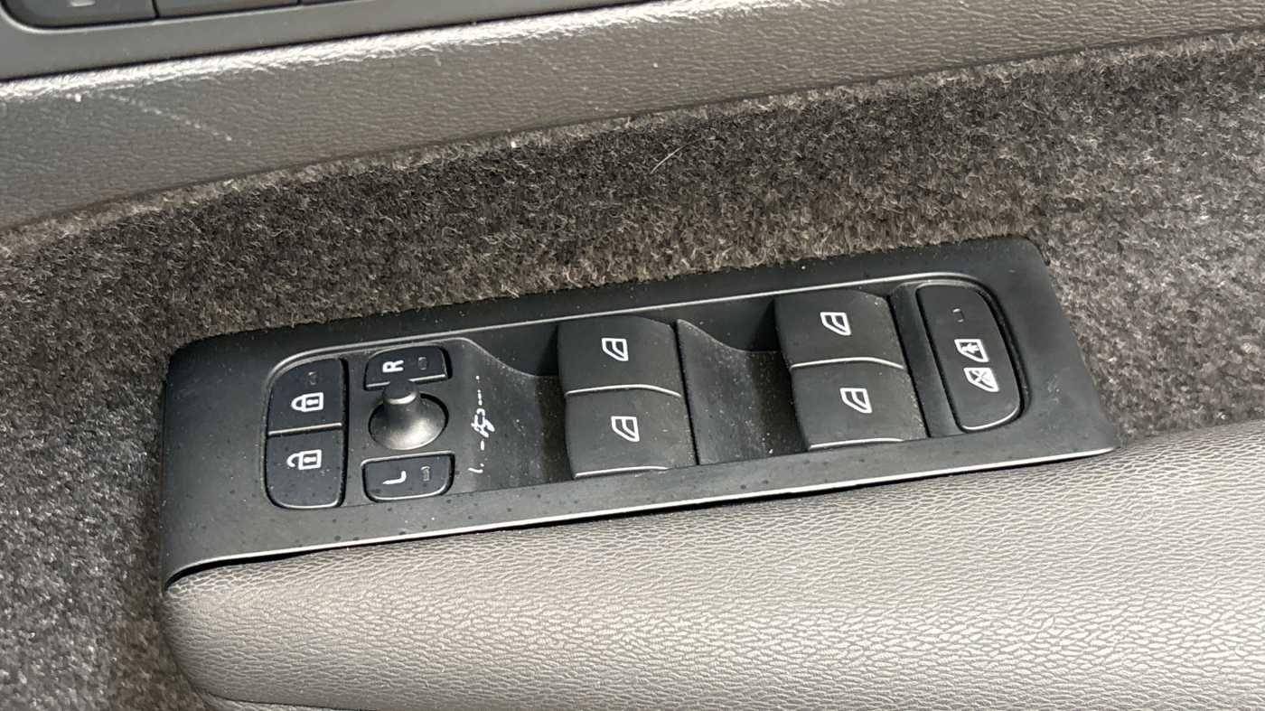 Used Volvo XC40 2024 for sale - 77439859: Photo 25