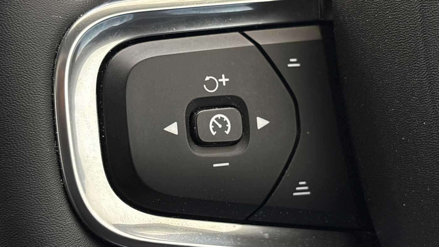 Used Volvo XC40 2024 for sale - 77439859: Photo 31