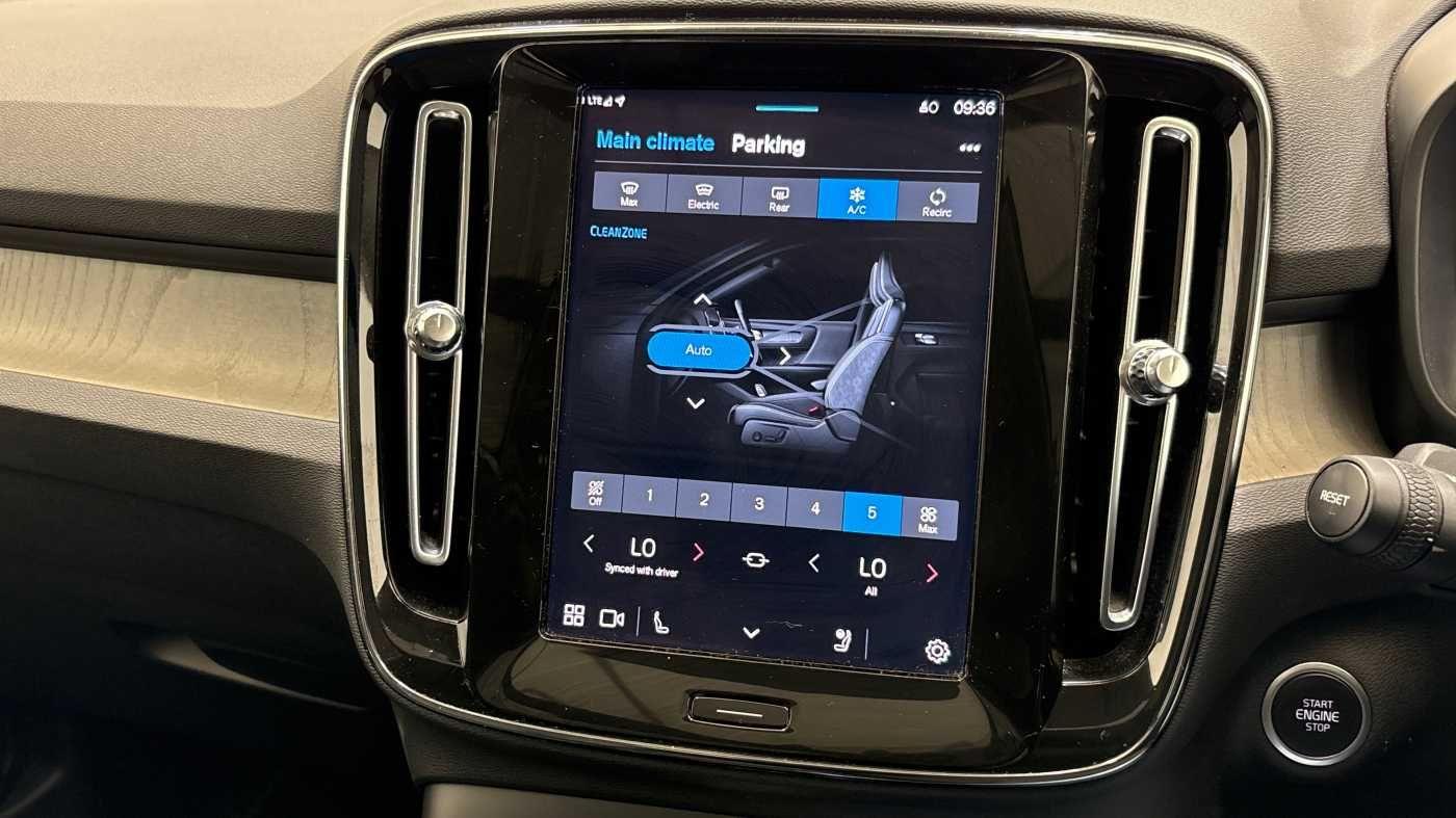 Used Volvo XC40 2024 for sale - 77439859: Photo 39