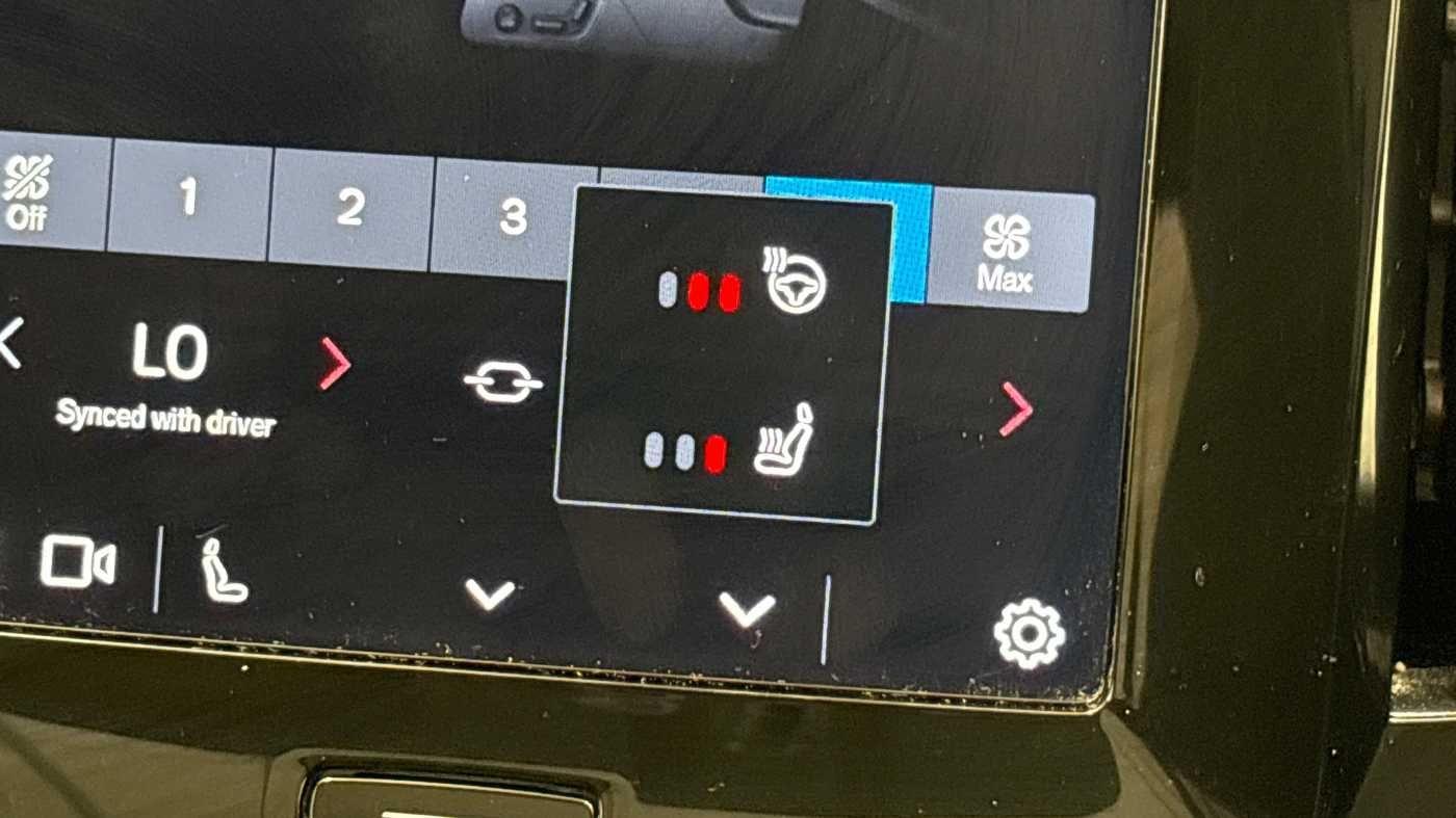 Used Volvo XC40 2024 for sale - 77439859: Photo 40