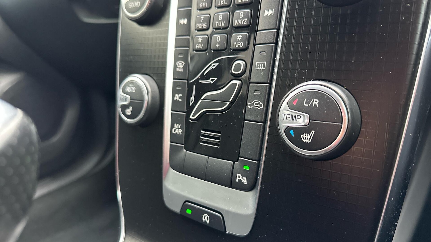 Used Volvo V40 2017 for sale - 77081314: Photo 16