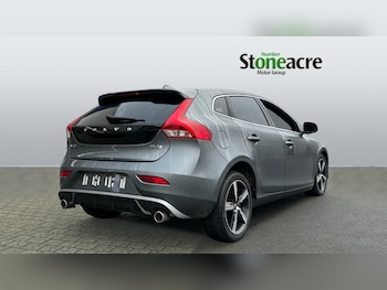 Used Volvo V40 2017 for sale - 77081314: Photo