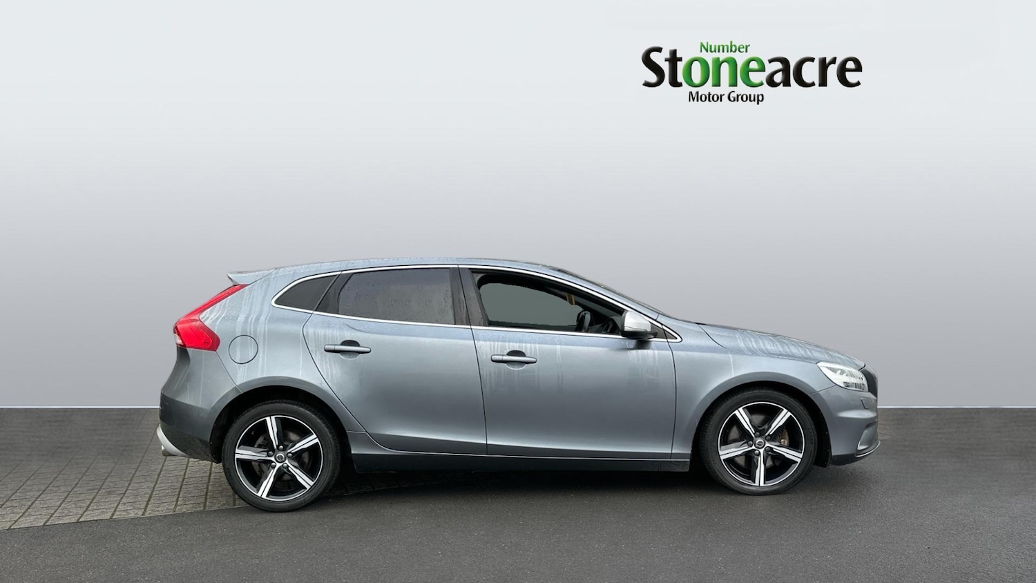 Used Volvo V40 2017 for sale - 77081314: Photo 3
