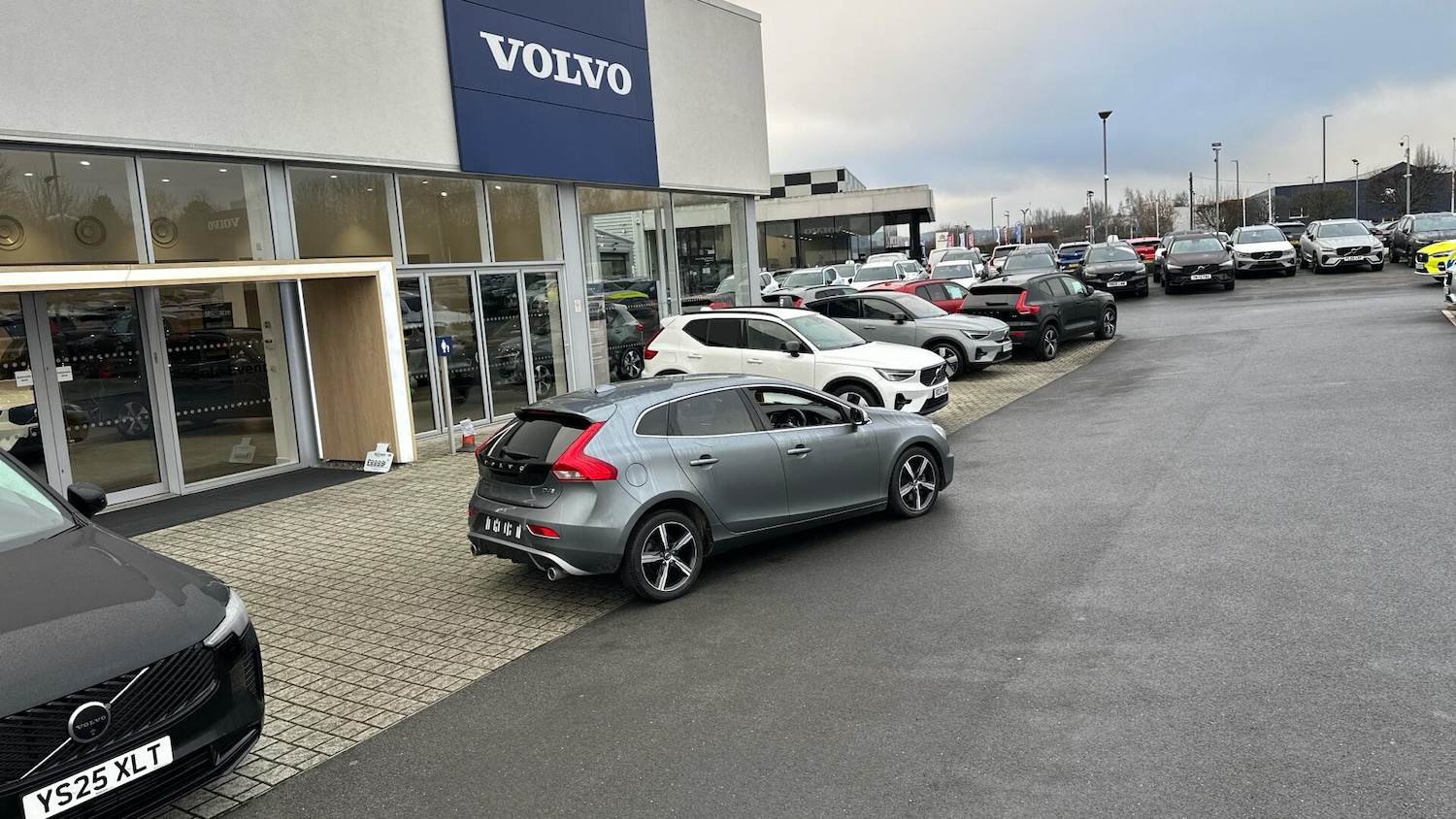Used Volvo V40 2017 for sale - 77081314: Photo 36