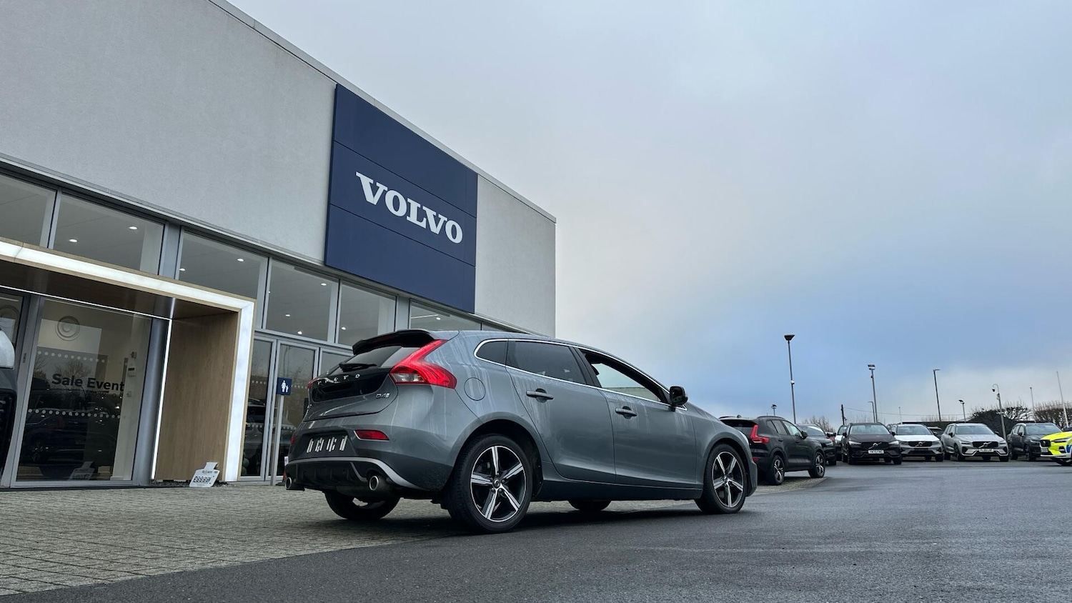 Used Volvo V40 2017 for sale - 77081314: Photo 37