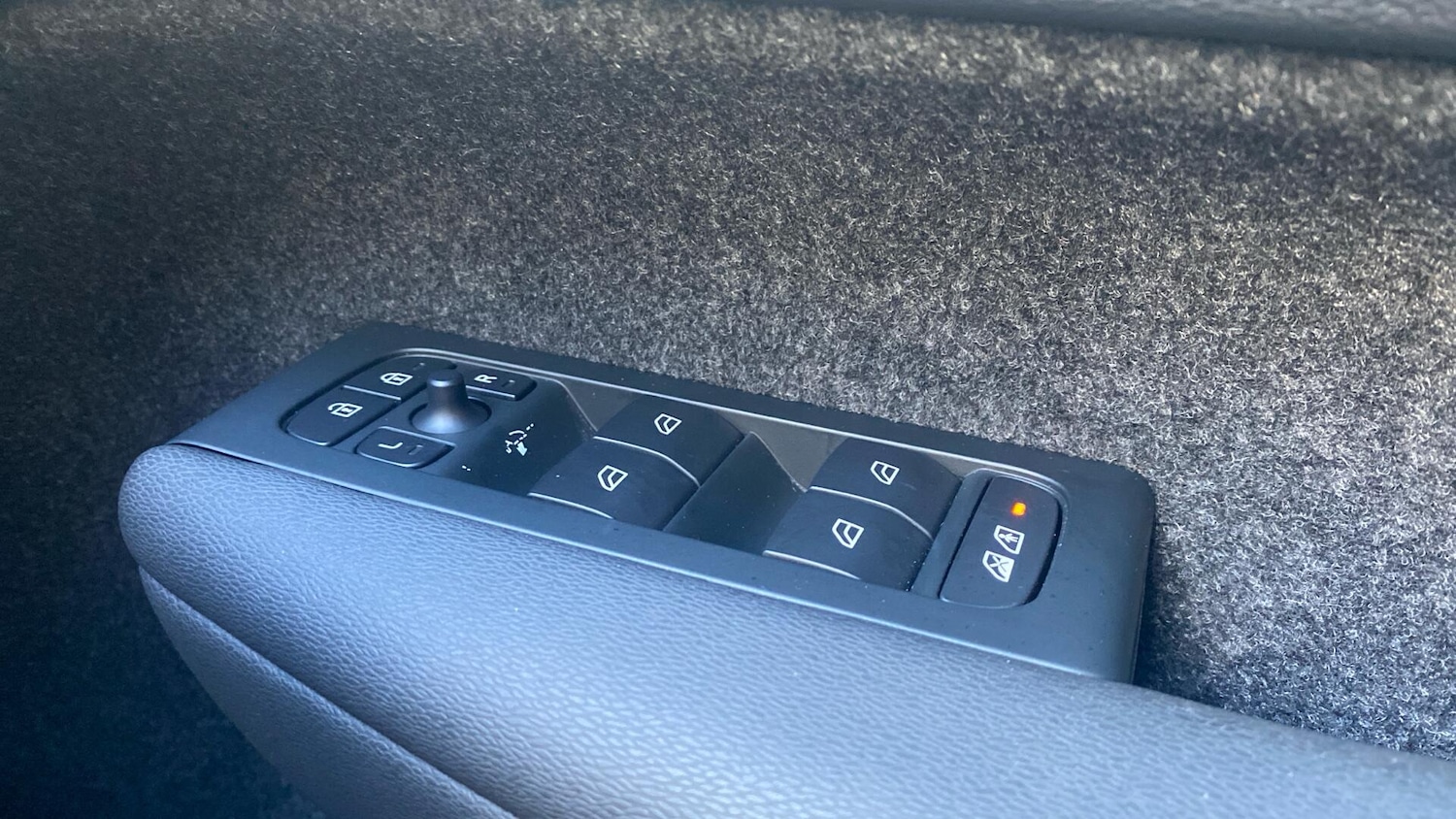 Used Volvo C40 for sale - 78100346: Photo 24