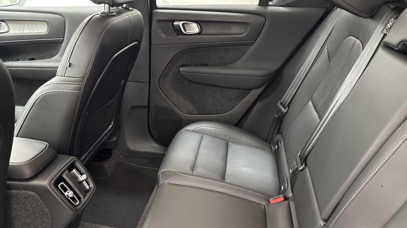 Used Volvo XC40 2024 for sale - 76714789: Photo 14