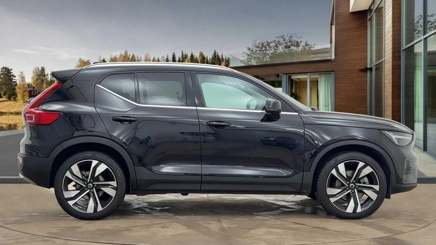 Used Volvo XC40 2024 for sale - 76714789: Photo 2