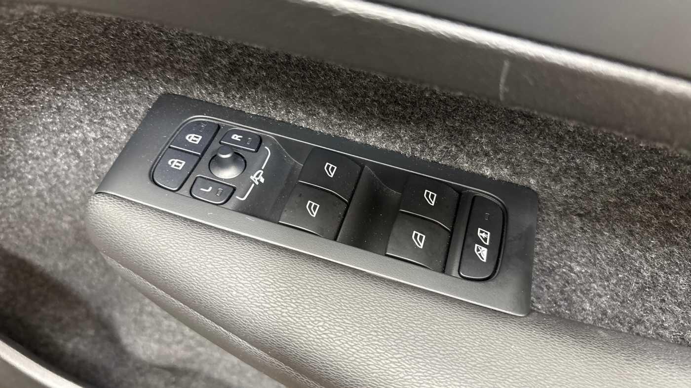 Used Volvo XC40 2024 for sale - 76714789: Photo 26