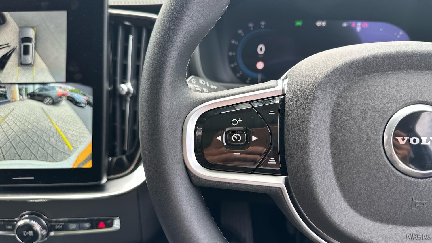 Used Volvo XC90 2025 for sale - 77537679: Photo 22