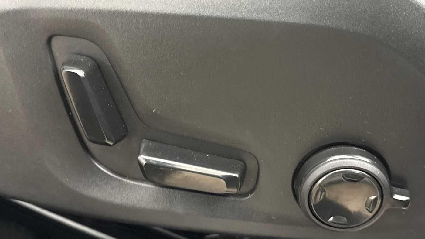 Used Volvo XC60 2025 for sale - 77387547: Photo 28