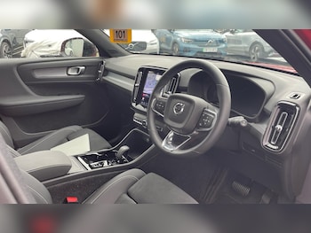 Used Volvo XC40 2025 for sale - 78214962: Photo