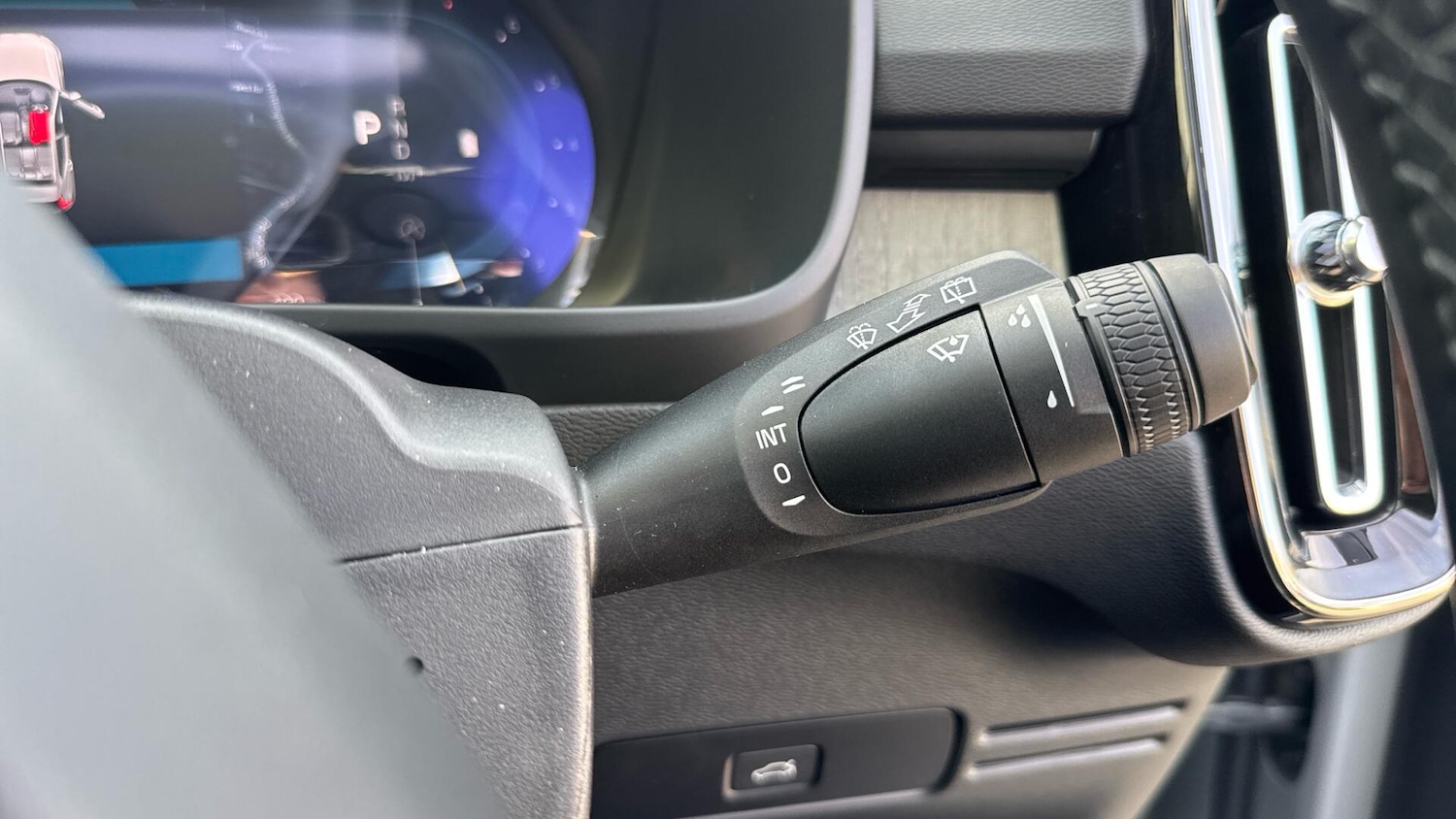 Used Volvo XC40 2024 for sale - 76825092: Photo 22