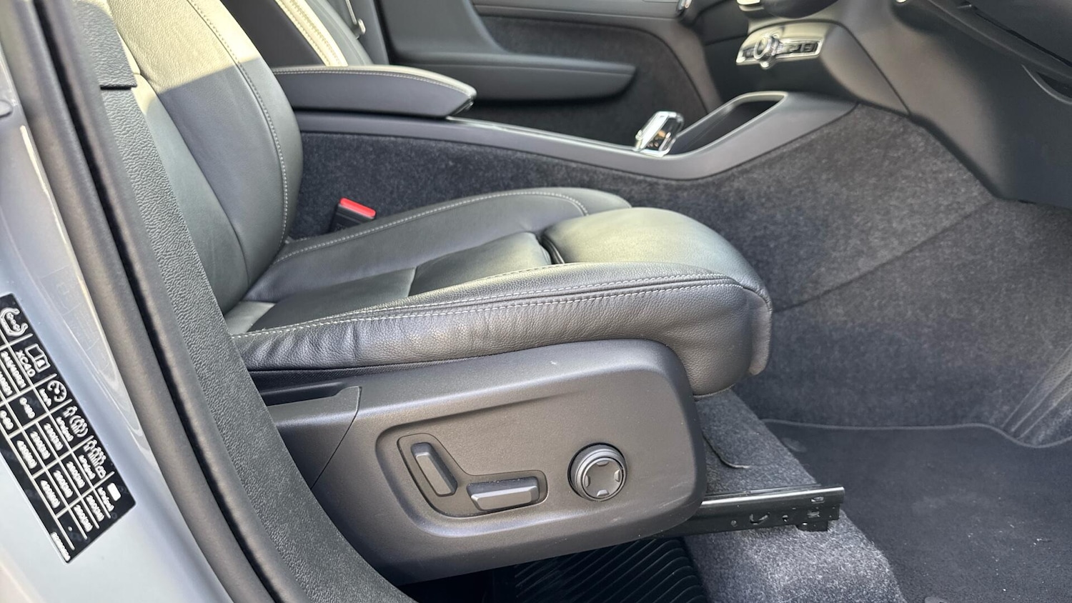 Used Volvo XC40 2024 for sale - 76825092: Photo 28