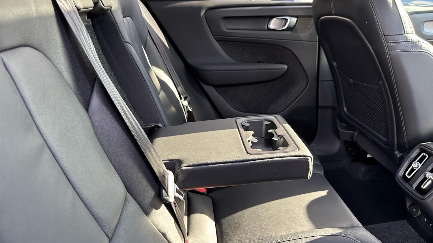 Used Volvo XC40 2024 for sale - 76825092: Photo 32