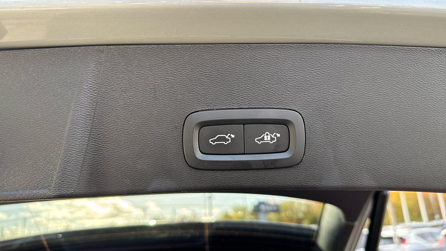 Used Volvo XC40 2024 for sale - 76825092: Photo 33