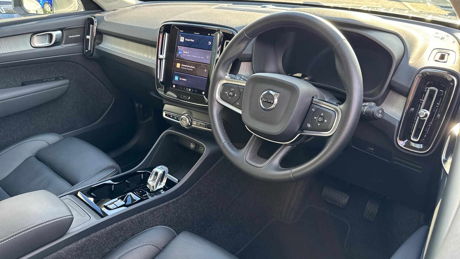 Used Volvo XC40 2024 for sale - 76825092: Photo 4