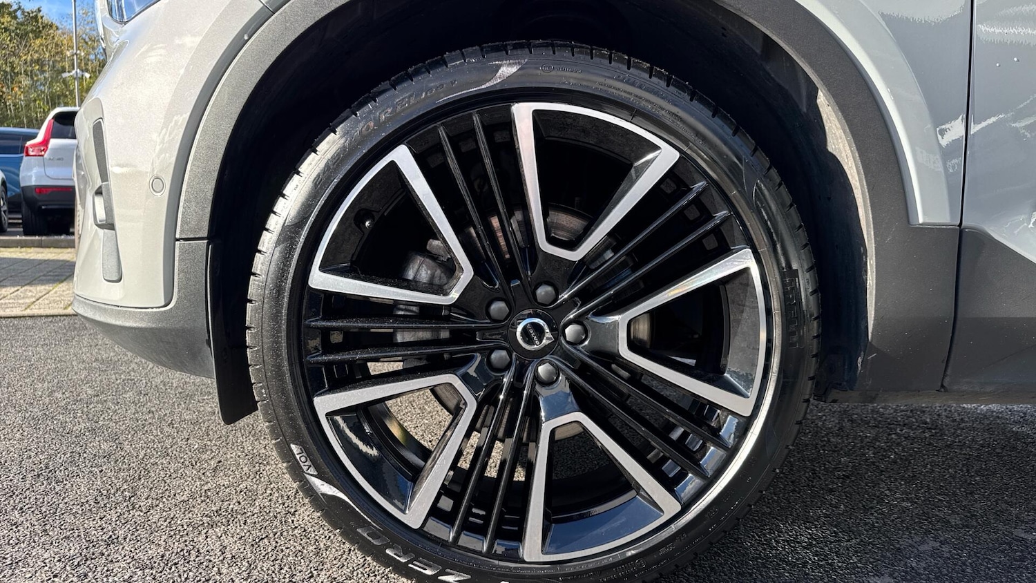 Used Volvo XC40 2024 for sale - 76825092: Photo 9