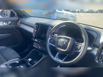 Used Volvo XC40 2025 for sale - 79521517: Photo