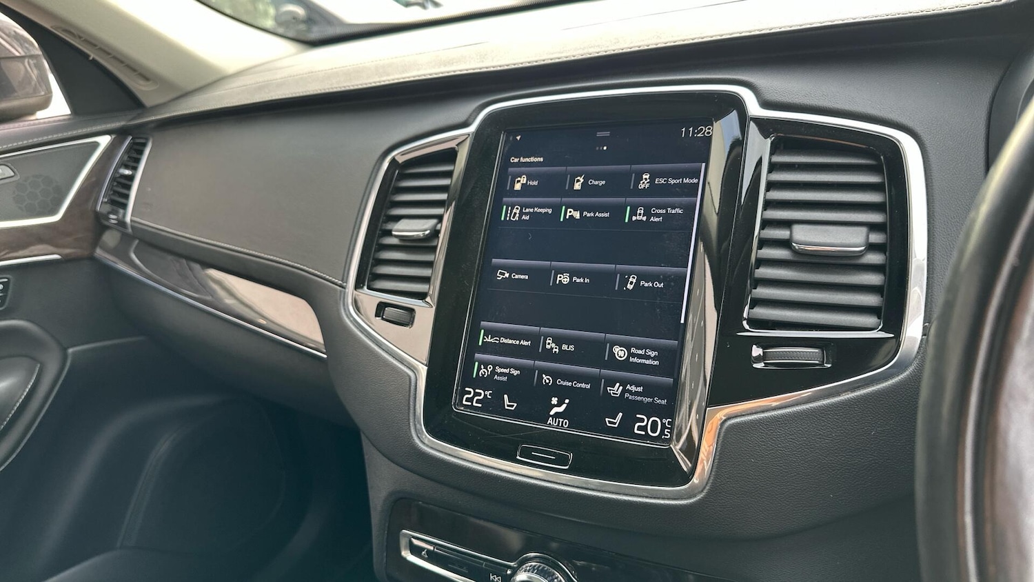 Used Volvo XC90 2017 for sale - 76538607: Photo 15