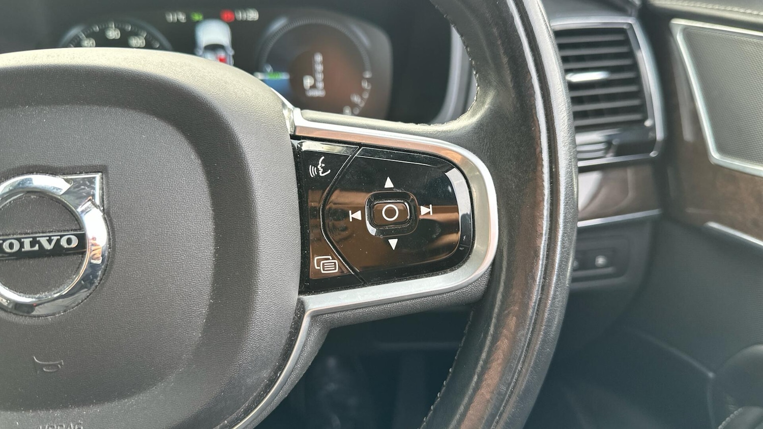 Used Volvo XC90 2017 for sale - 76538607: Photo 22