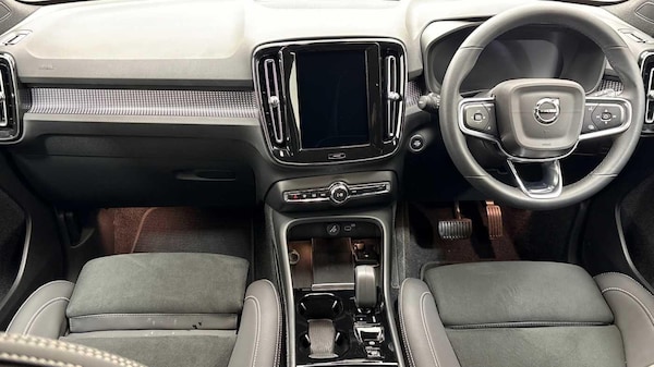 Used Volvo XC40 2024 for sale - 76246919: Photo 11