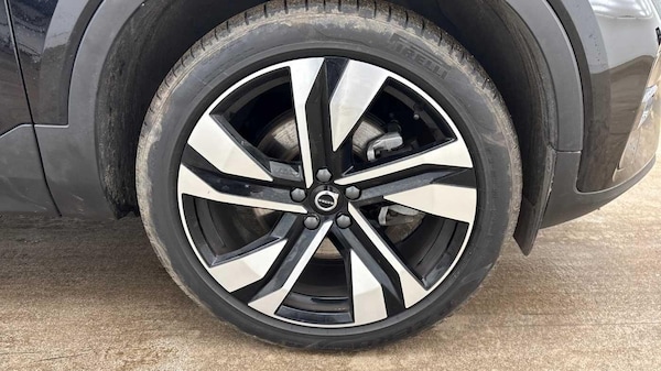 Used Volvo XC40 2024 for sale - 76246919: Photo 17