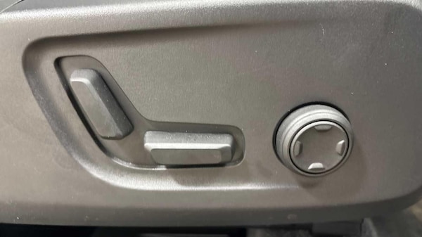 Used Volvo XC40 2024 for sale - 76246919: Photo 29