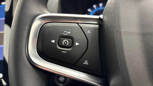 Used Volvo XC40 2024 for sale - 76246919: Photo 32