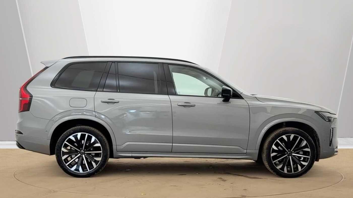 Used Volvo XC90 2025 for sale - 77982669: Photo 2