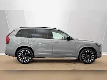 Used Volvo XC90 2025 for sale - 77982669: Photo