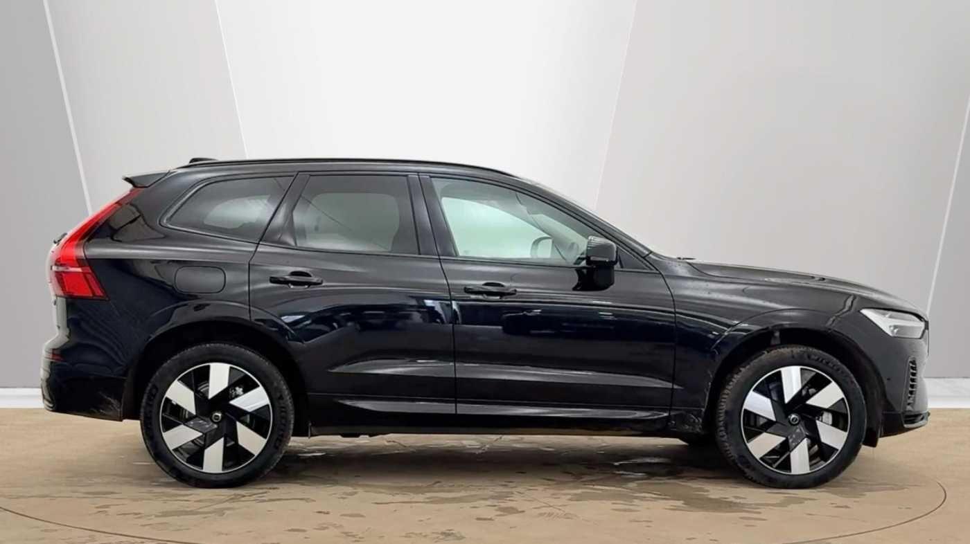 Used Volvo XC60 2025 for sale - 77784144: Photo 2