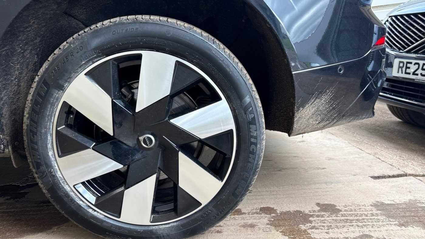 Used Volvo XC60 2025 for sale - 77784144: Photo 4