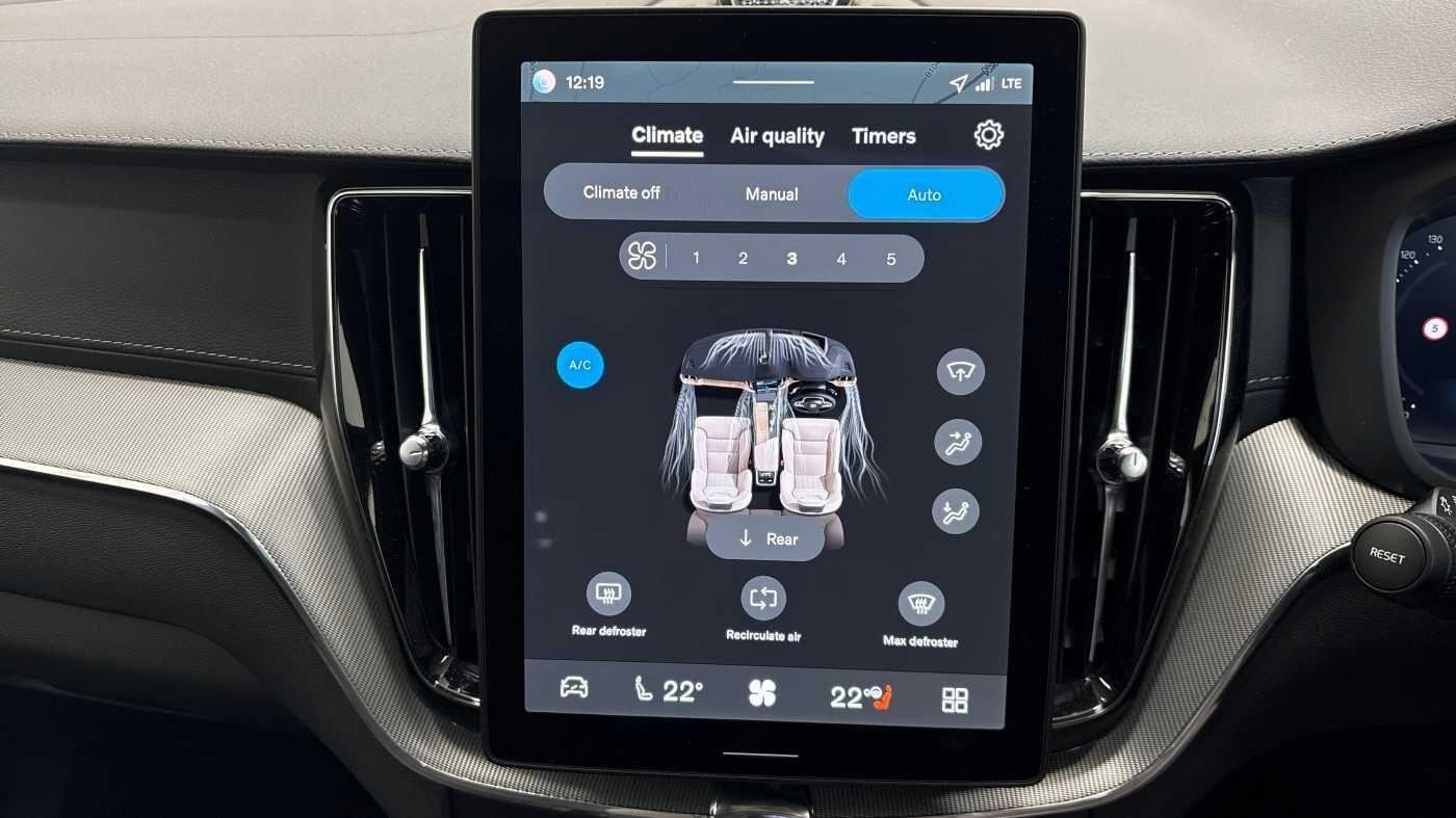 Used Volvo XC60 2025 for sale - 77332011: Photo 40