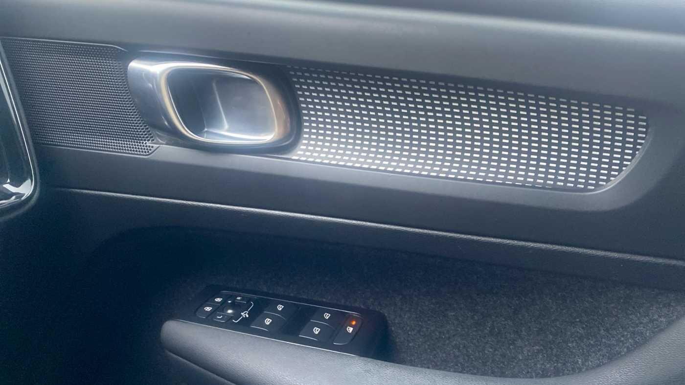 Used Volvo XC40 2022 for sale - 77351525: Photo 29