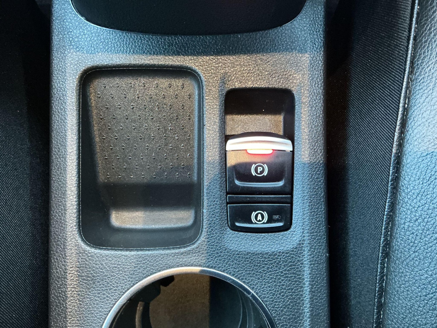 Used Renault Captur for sale - 77238280: Photo 28