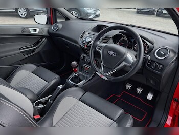 Used Ford Fiesta 2015 for sale - 77722636: Photo