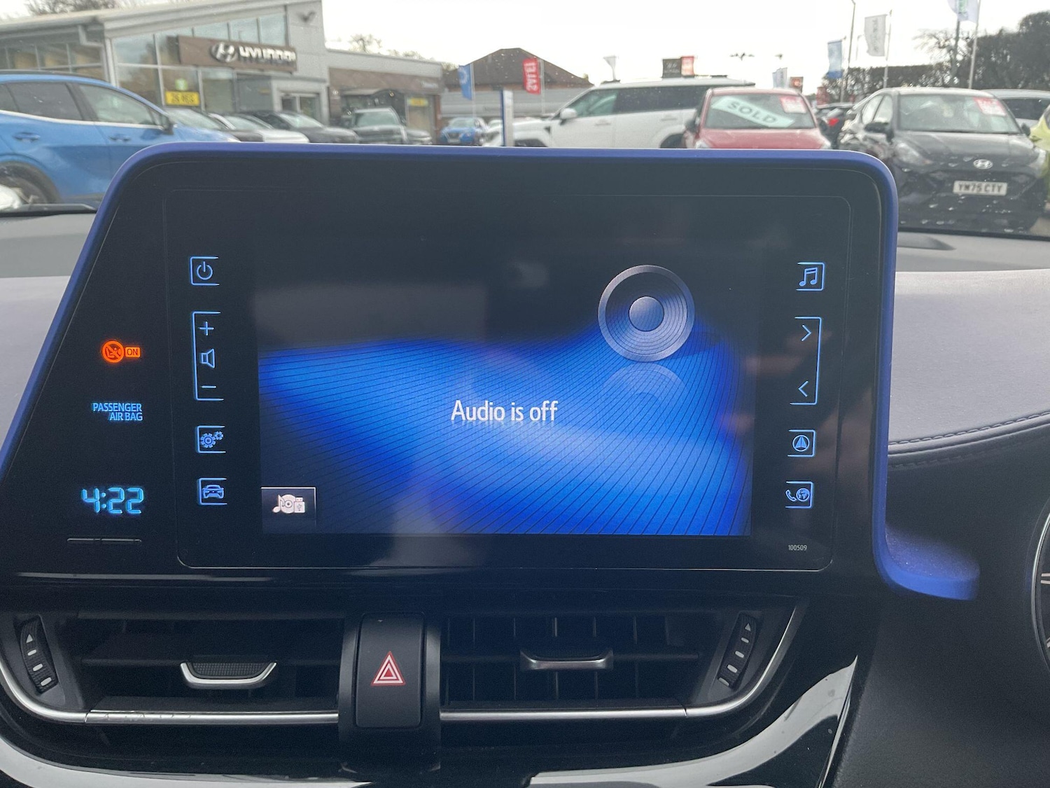 Used Toyota C-HR 2017 for sale - 78034060: Photo 25