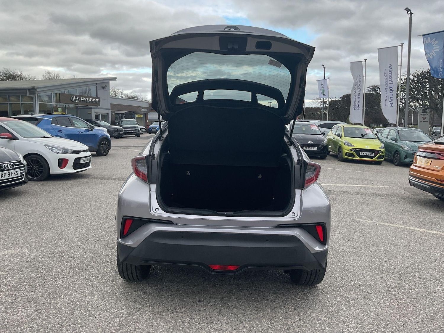 Used Toyota C-HR 2017 for sale - 78034060: Photo 30