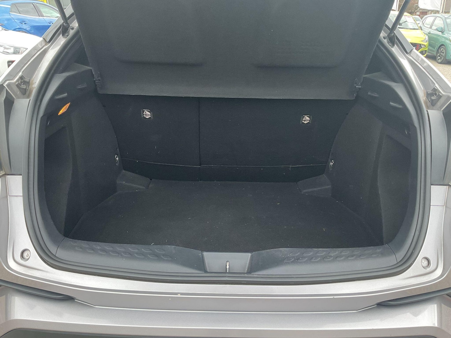 Used Toyota C-HR 2017 for sale - 78034060: Photo 31