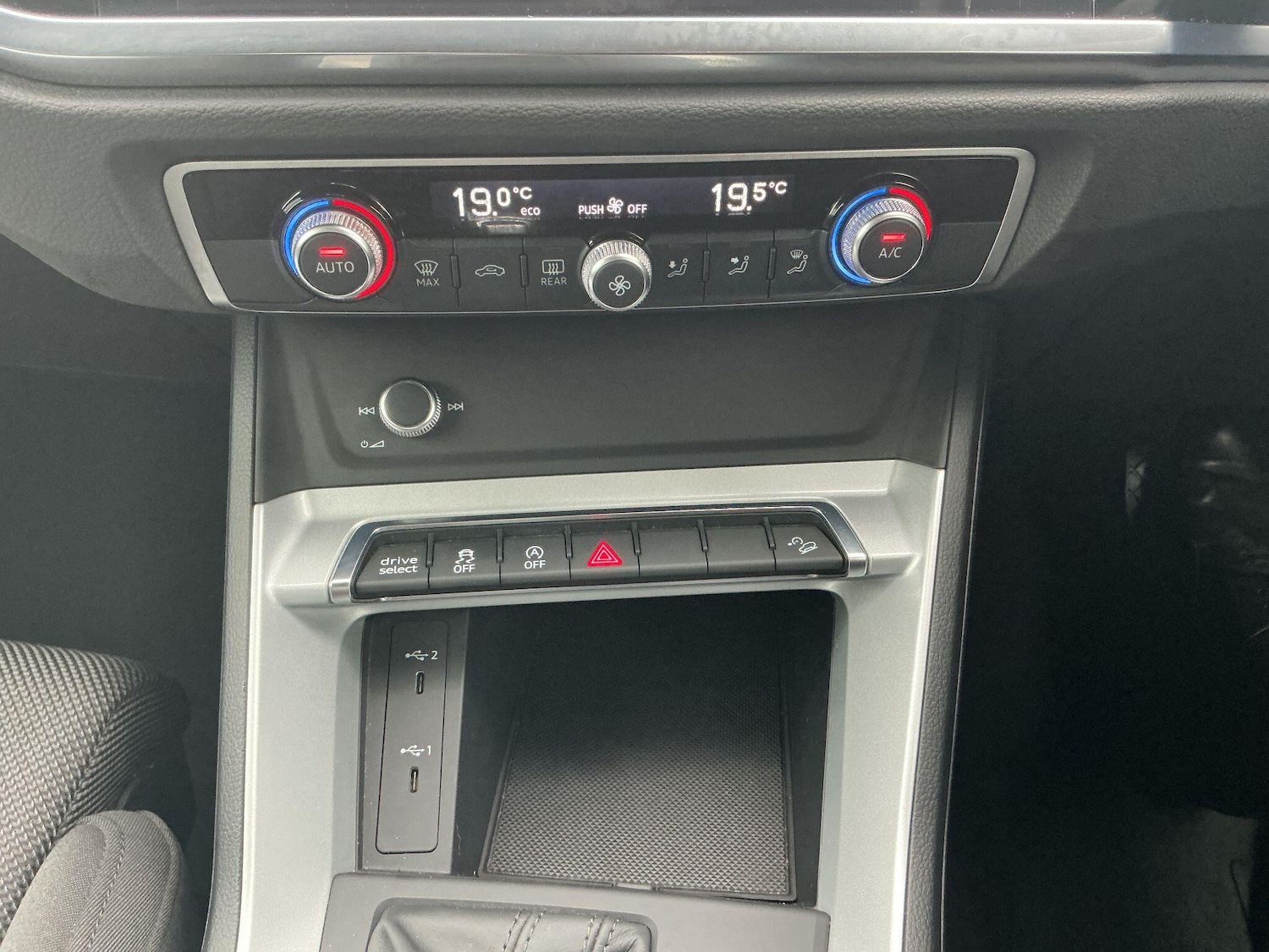 Used Audi Q3 for sale - 76995681: Photo 30