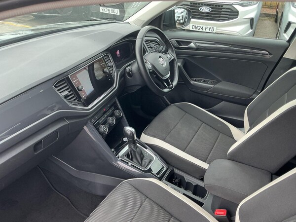 Used Volkswagen T-Roc 2019 for sale - 76059280: Photo 21