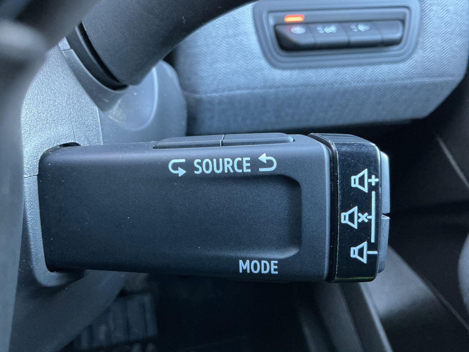 Used Renault Clio 2024 for sale - 77509674: Photo 33