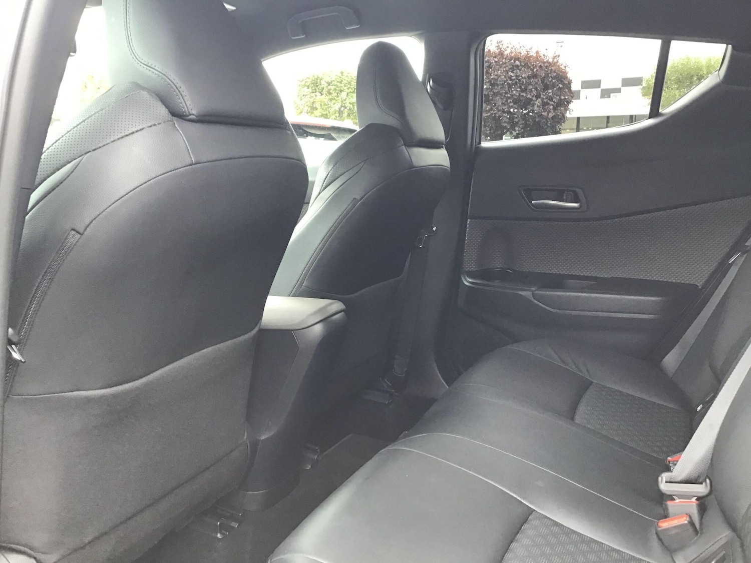 Used Toyota C-HR 2020 for sale - 76513048: Photo 18