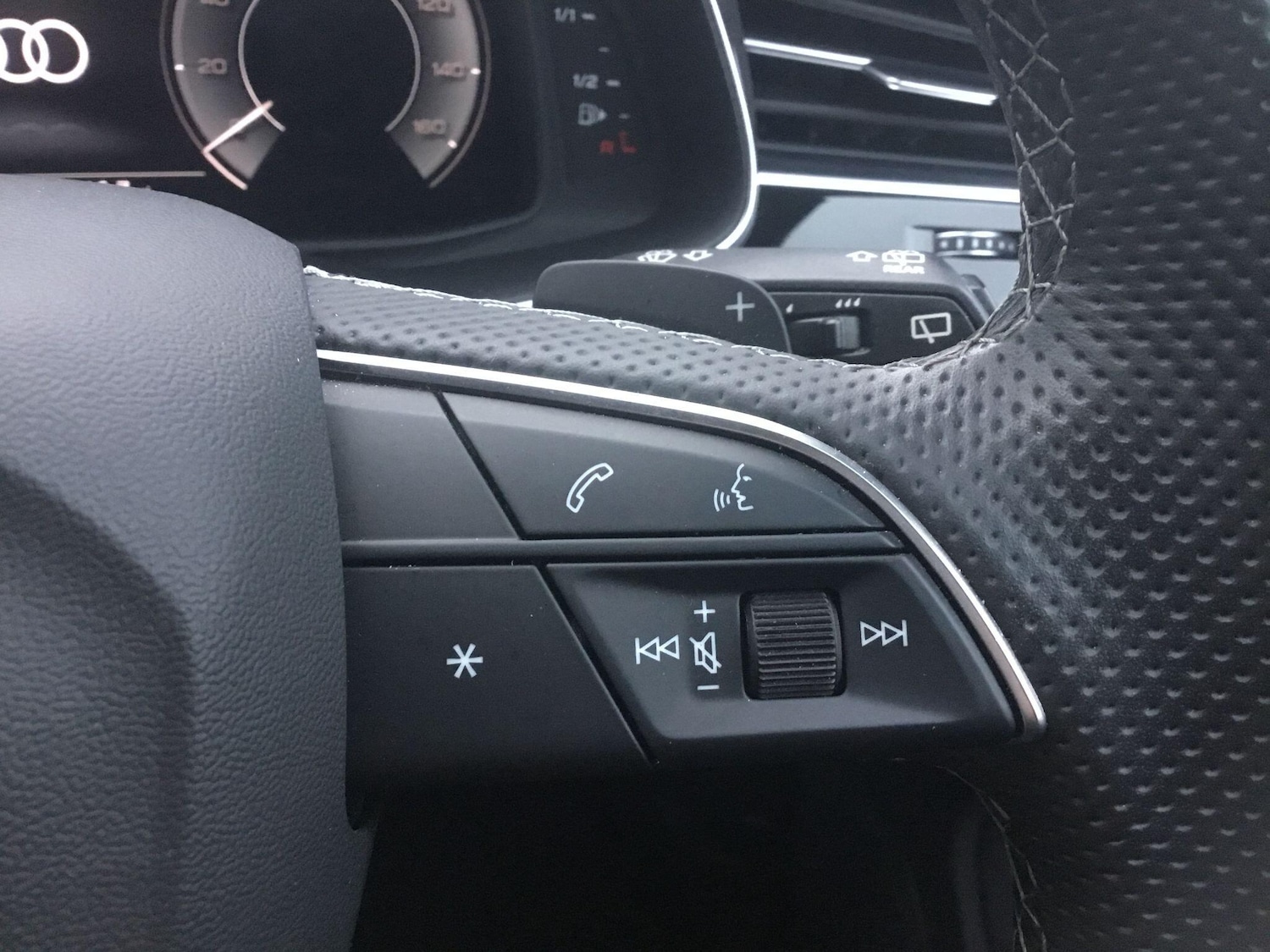 Used Audi Q8 for sale - 77659037: Photo 39