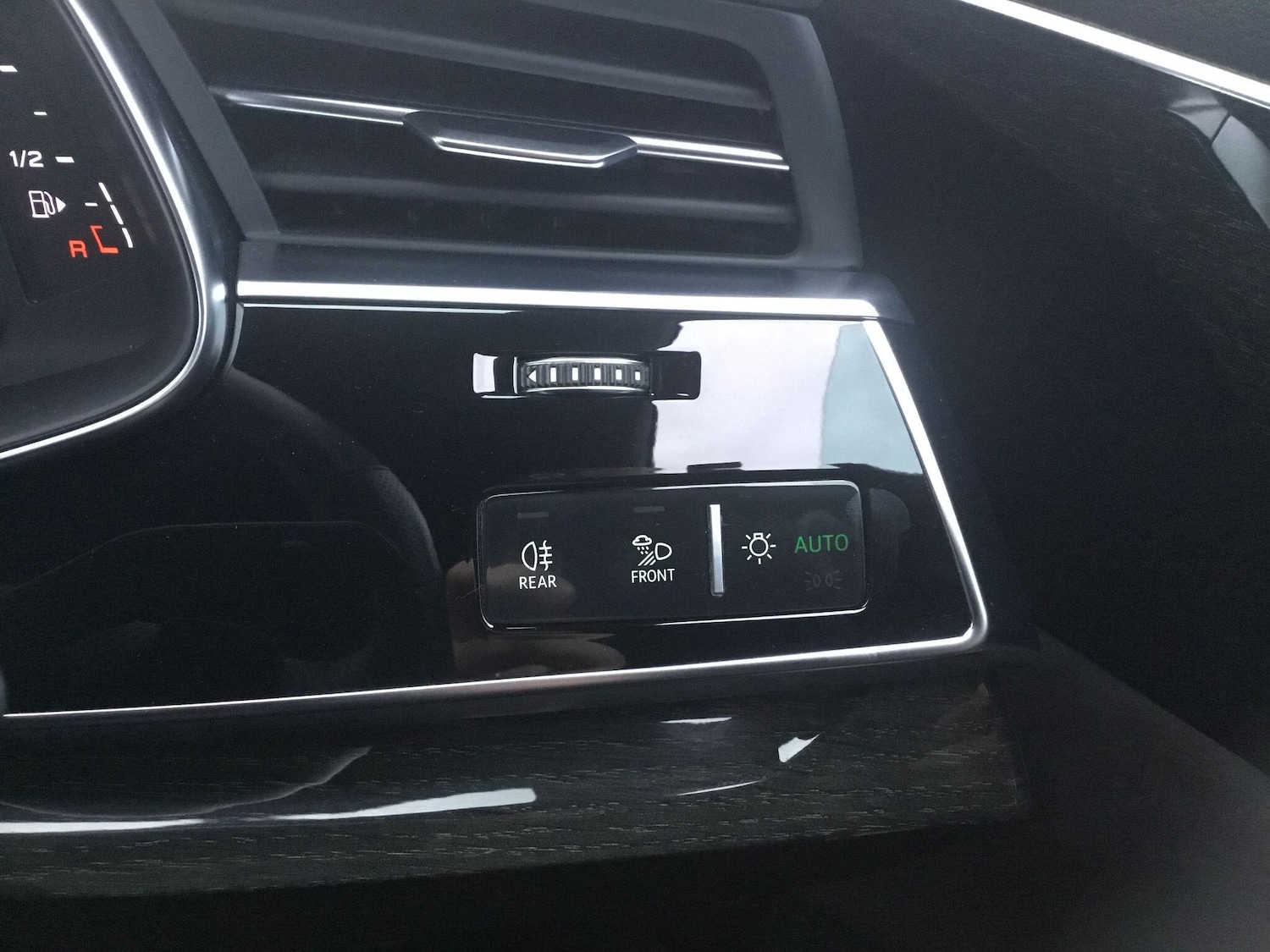 Used Audi Q8 for sale - 77659037: Photo 42